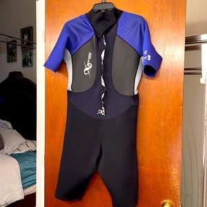 Aqua lite scuba wet suit